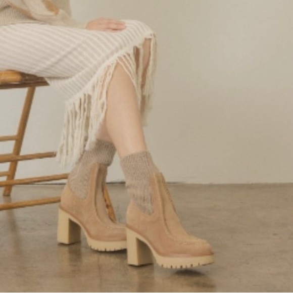 Oasis Society Boots - Picture 10 of 10